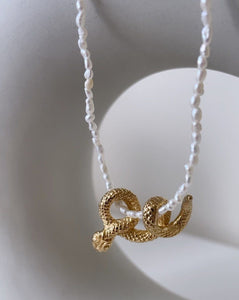 Serpentine Pearl Choker Necklace ParelParel 